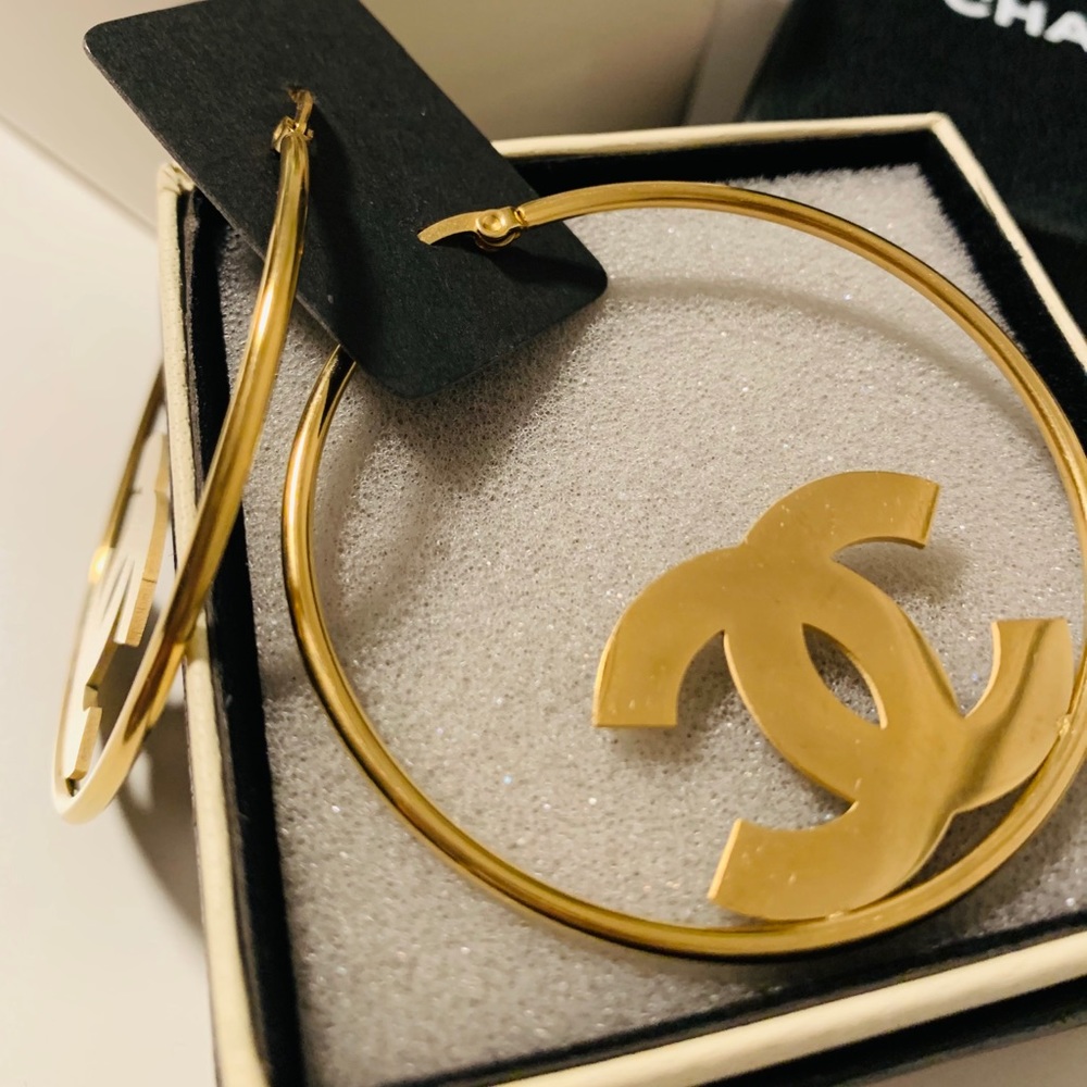 🌸CHANEL🌸 Hoop earrings